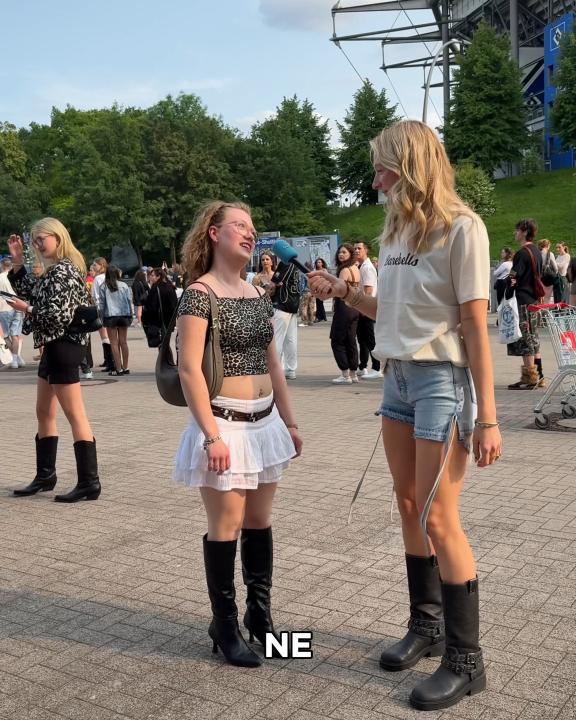 Instagram image with caption: Folgst du
