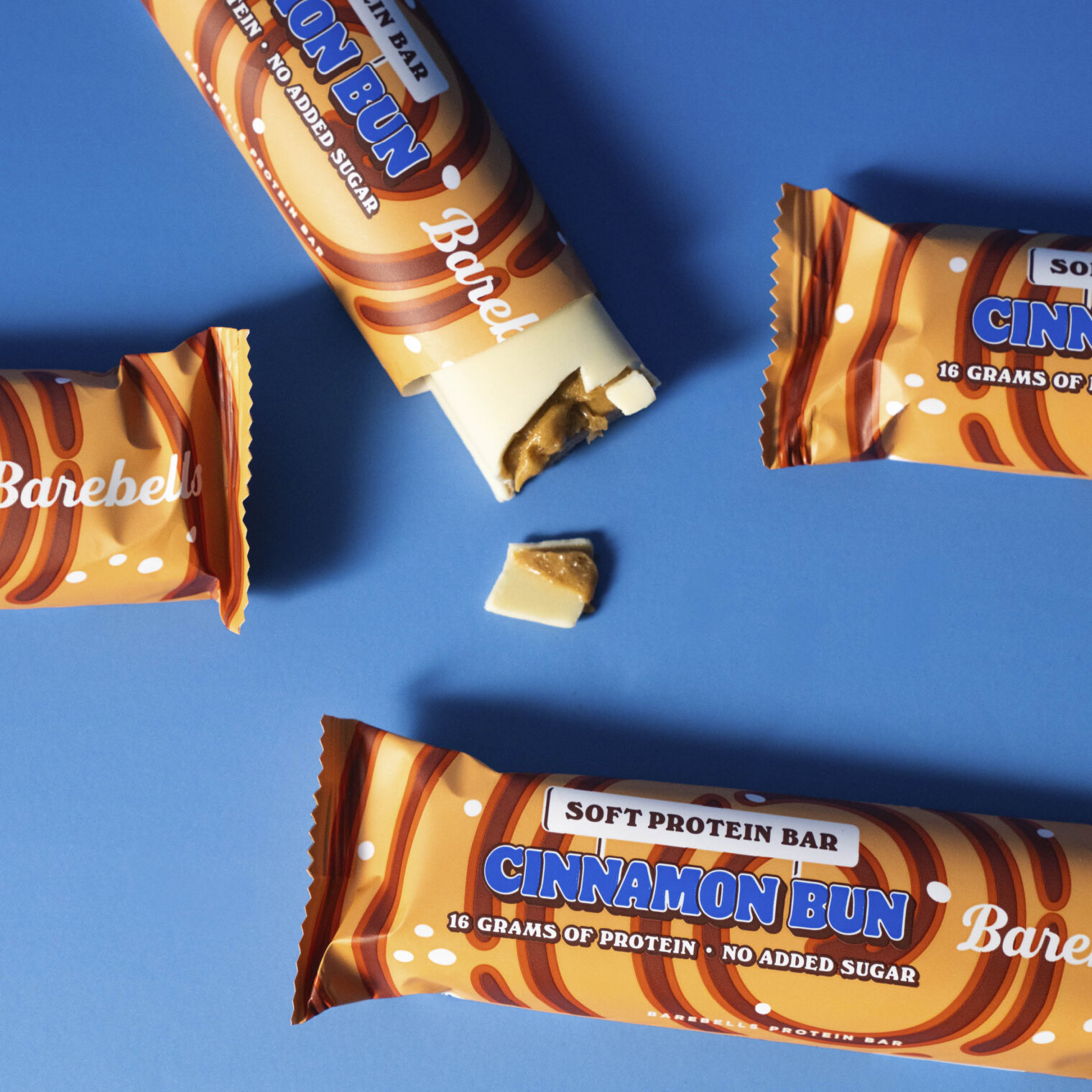 Barebells Cinnamon Bun Lifestyle 1